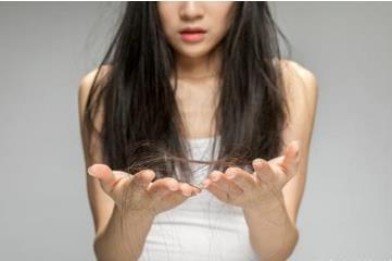 女人掉头发吃什么调理，防止脱发4类食物需要多吃