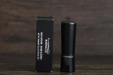 口红保质期一般多久，一般三年(过期口红的五大妙用)