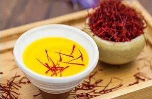 女人喝藏红花最佳时间，生理期前后喝有助于排毒 ！-第1张图片