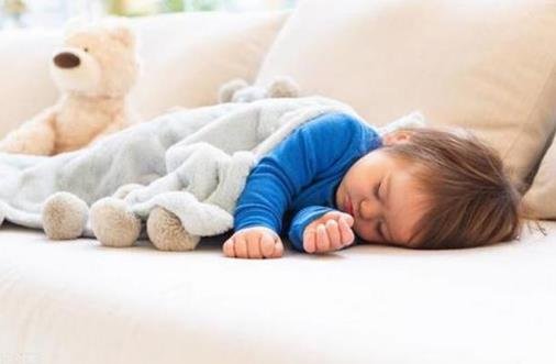 婴儿口诀一月睡二月哭三月，粗略描述婴儿发育规律口诀分享