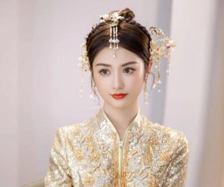 秀禾服新娘造型图片，11种金色/红色秀禾服造型分享